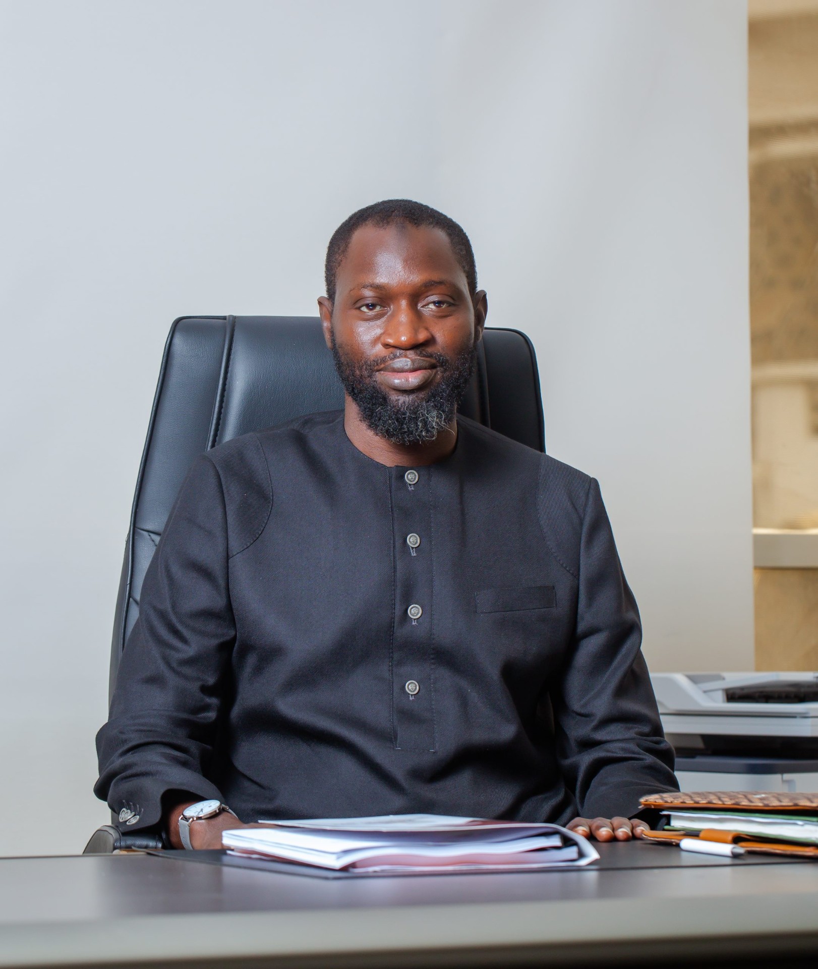 Portrait du Directeur Général Elimane POUYE